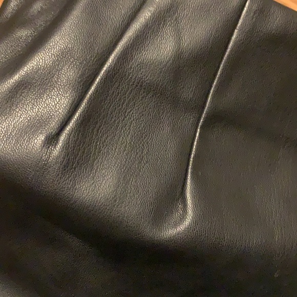 Black leather shorts - Picture 4 of 4